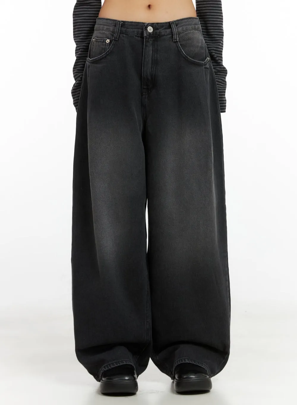 Delilah Pin-Tuck Washed Denim Baggy Jeans CO424