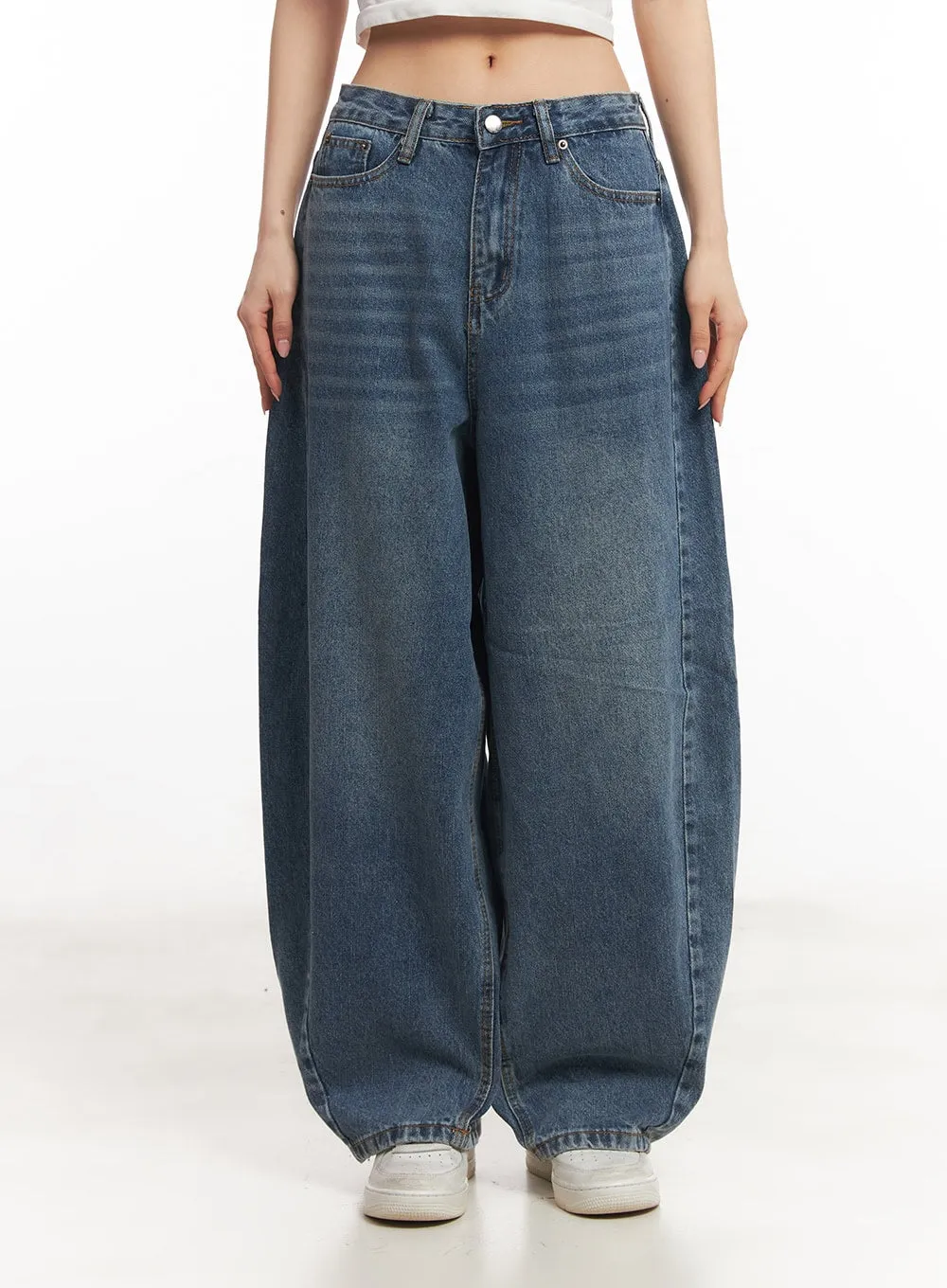 Helley Stitched Baggy Jeans CA503