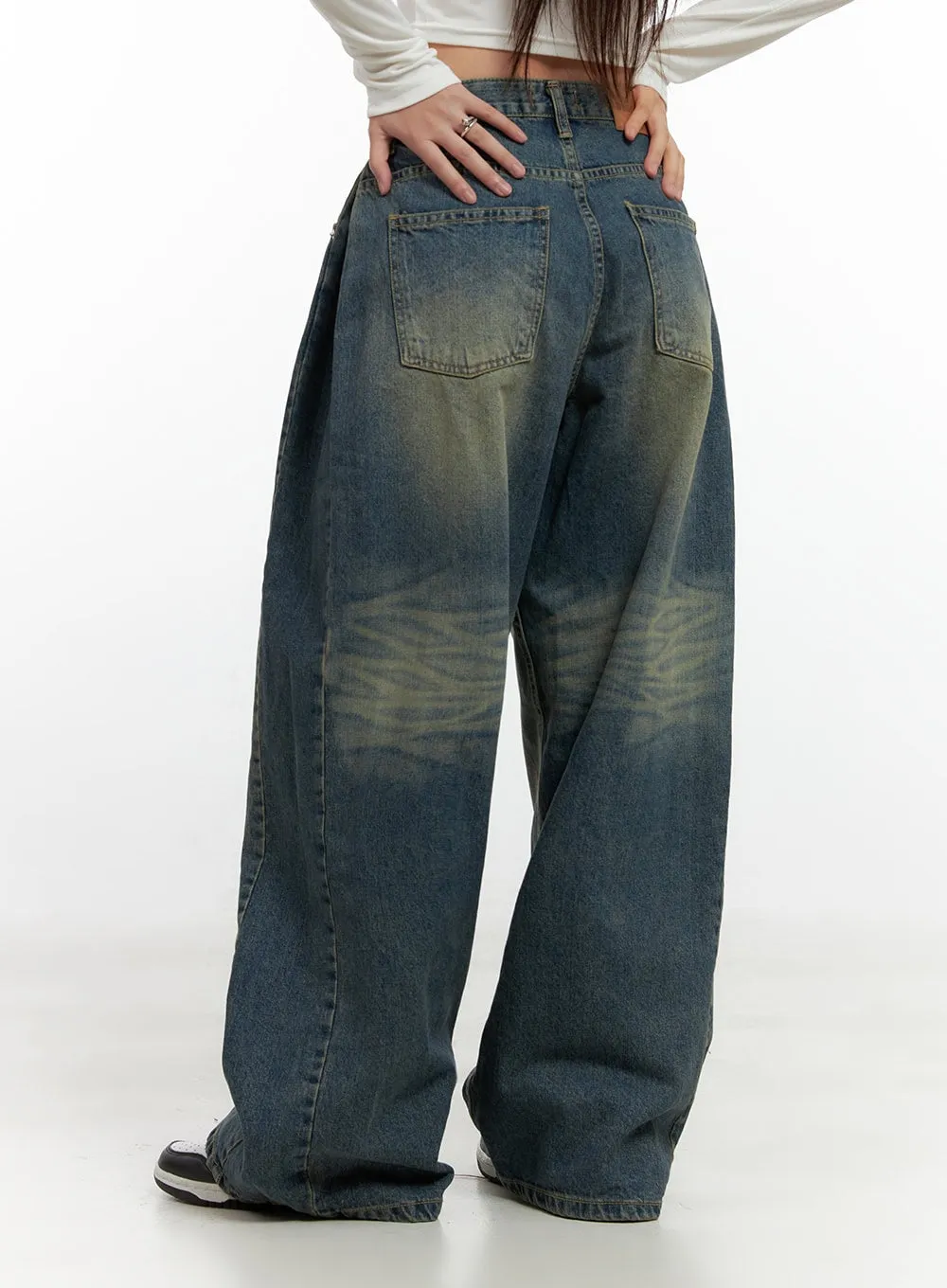 Kylie Pintuck Washed Denim Baggy Jeans CN412